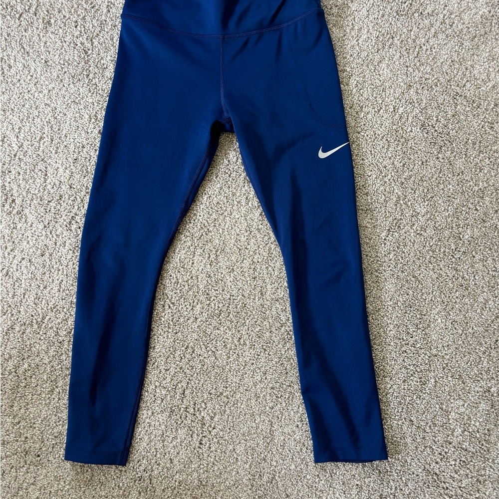 Women’s Small Nike Royal Blue capri Leggings
